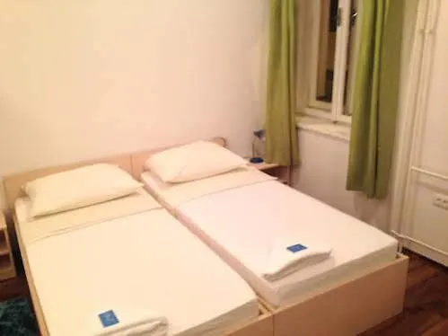 Ana Hostel Ljubljana 0*,